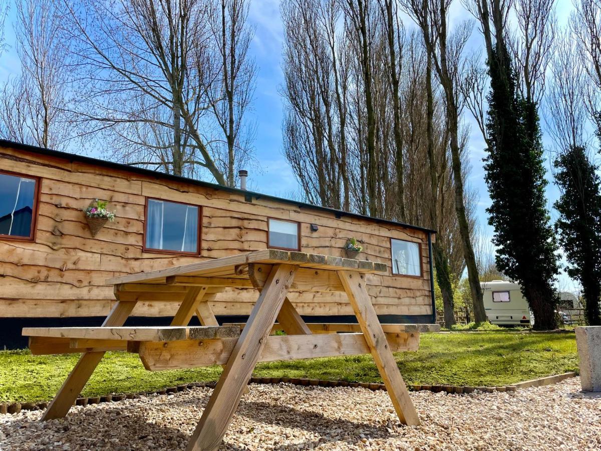 Poplar Lodge Log Caravan Kirkby on Bain Kültér fotó